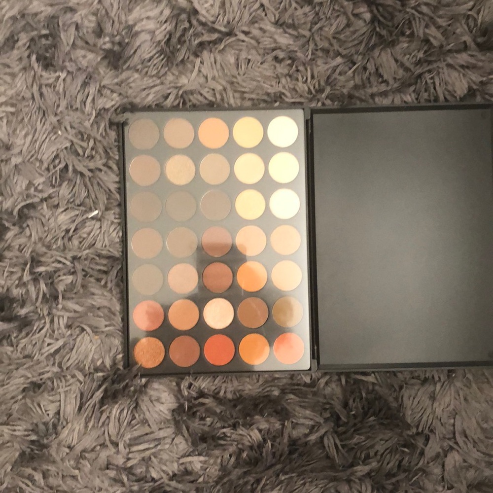Brand new morphe eye shadow palette